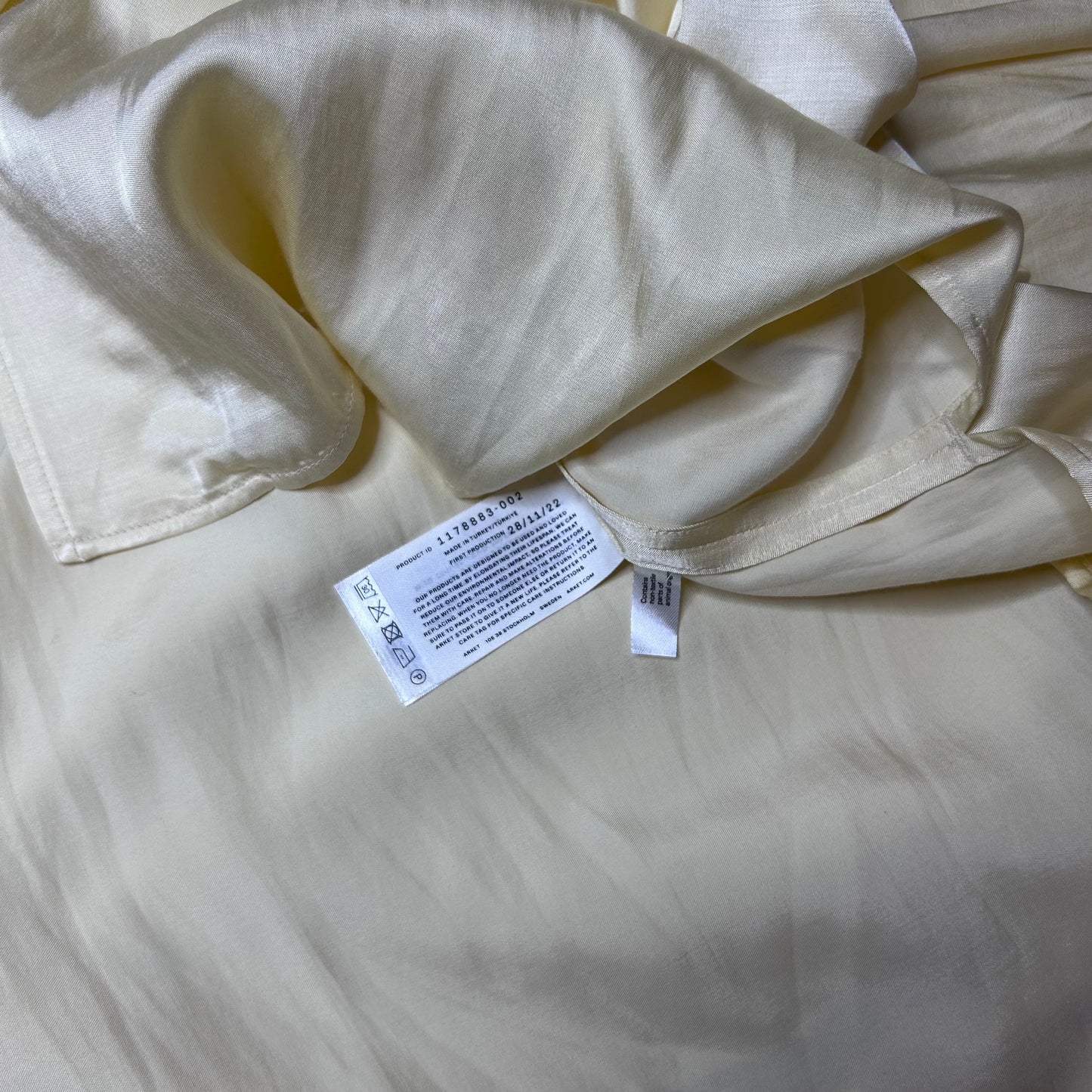 Secondhand creme Arket Blouse 