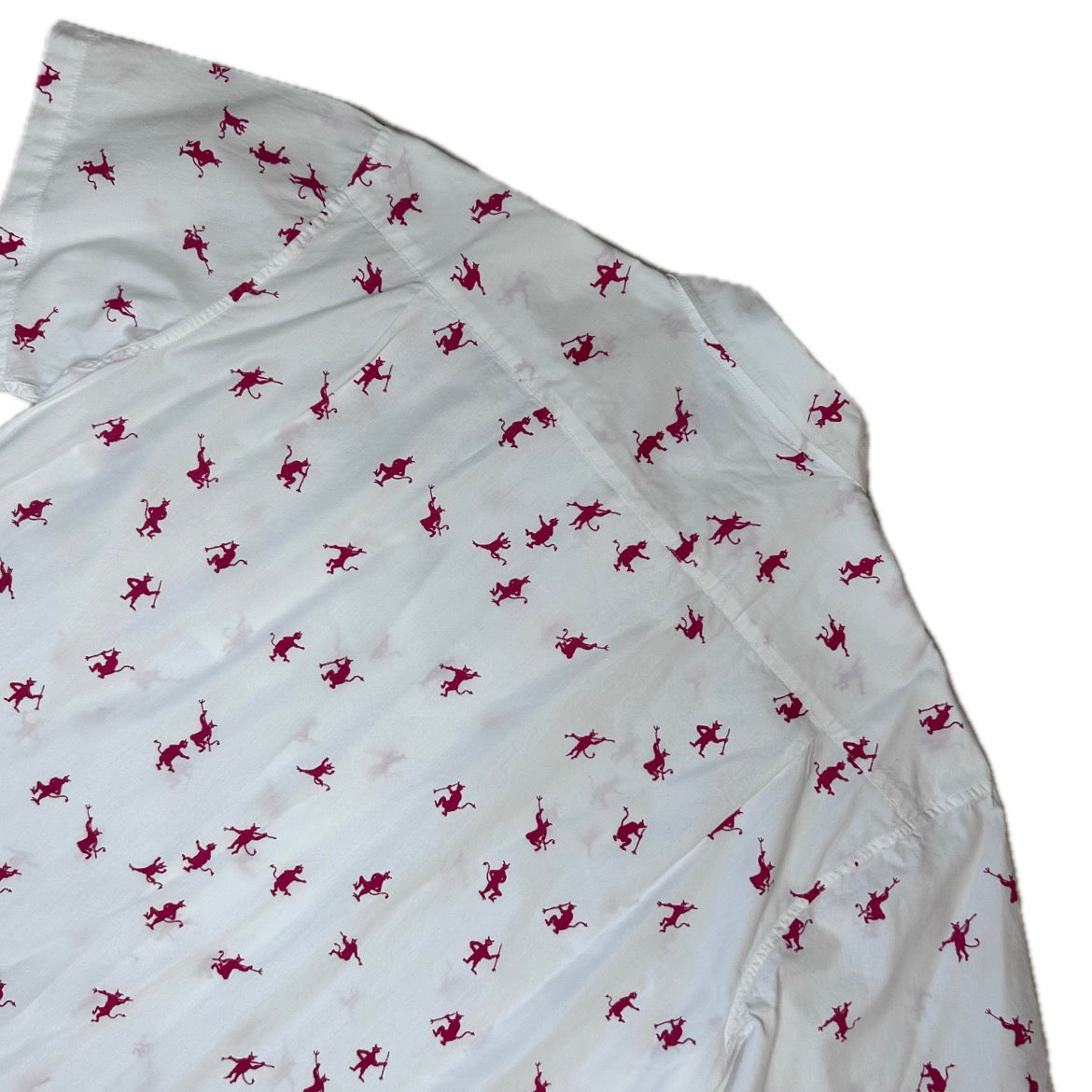 Secondhand white cotton Obey Shirt with short sleeves and red devil print 