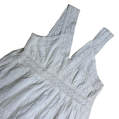 Vintage white cute Dress with lace and embroidery 