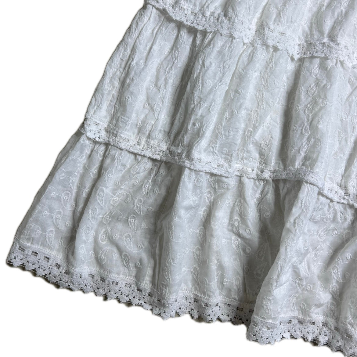 Vintage white cute Dress with lace and embroidery 