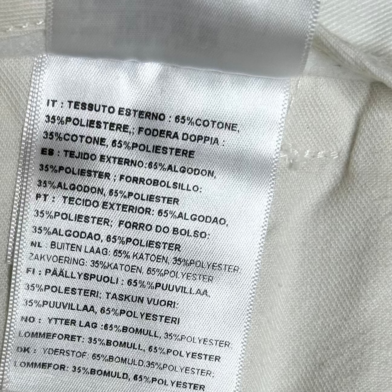 Secondhand white Carhartt Shorts 