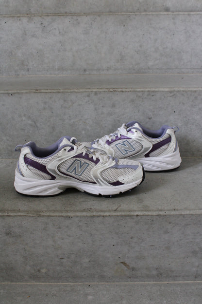 Secondhand white and purple New Balance 530 Sneakers 