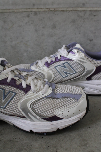 Secondhand white and purple New Balance 530 Sneakers 