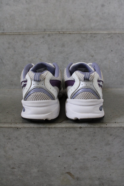 Secondhand white and purple New Balance 530 Sneakers 