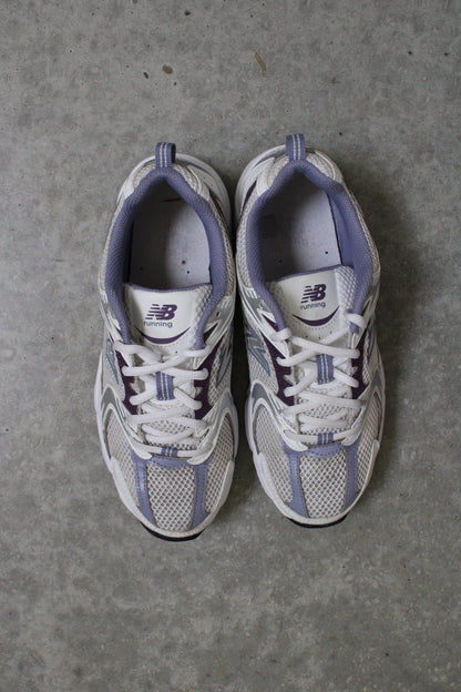 Secondhand white and purple New Balance 530 Sneakers 