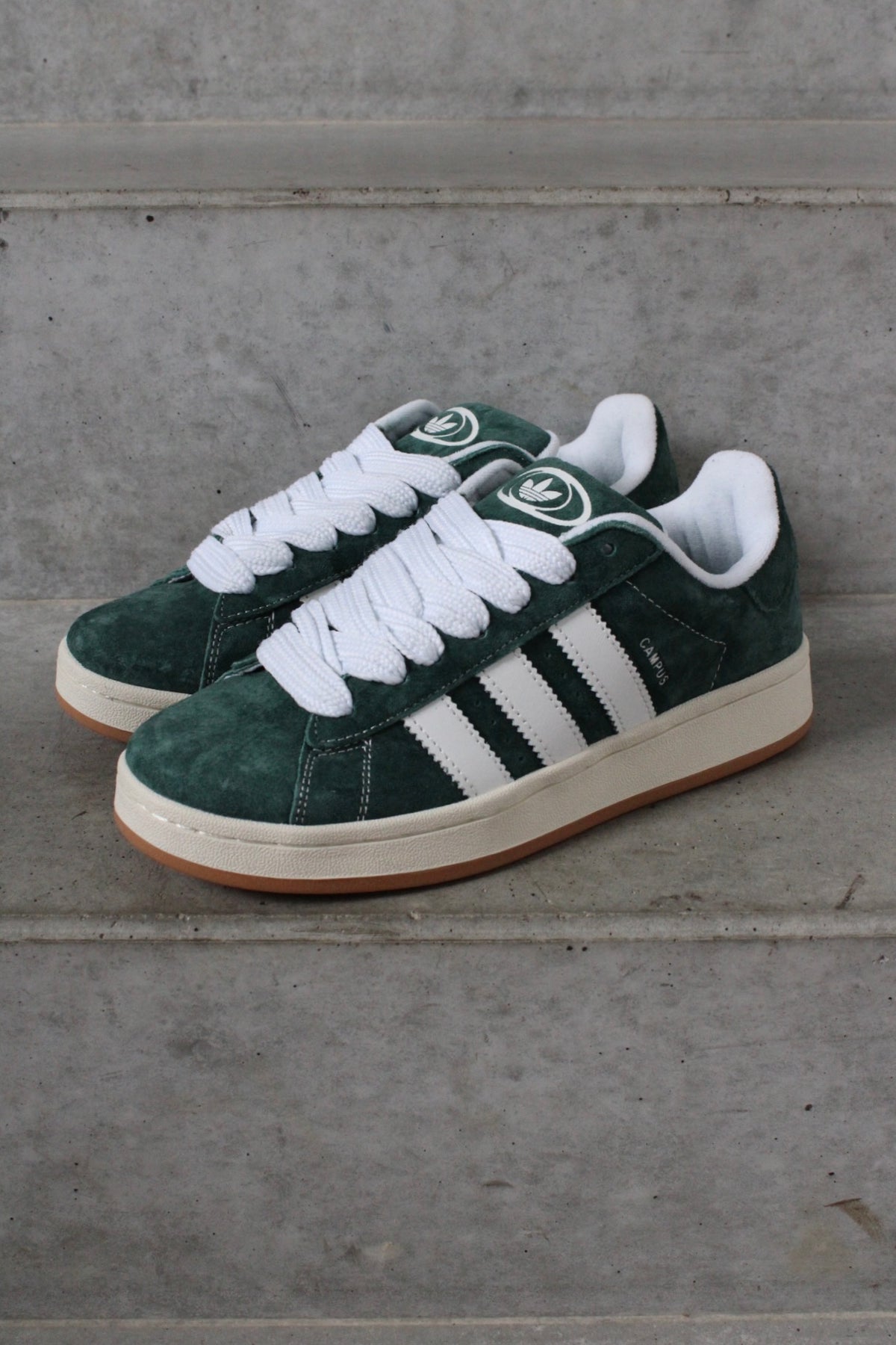 Secondhand green and white Adidas Campus 00s Sneakers
