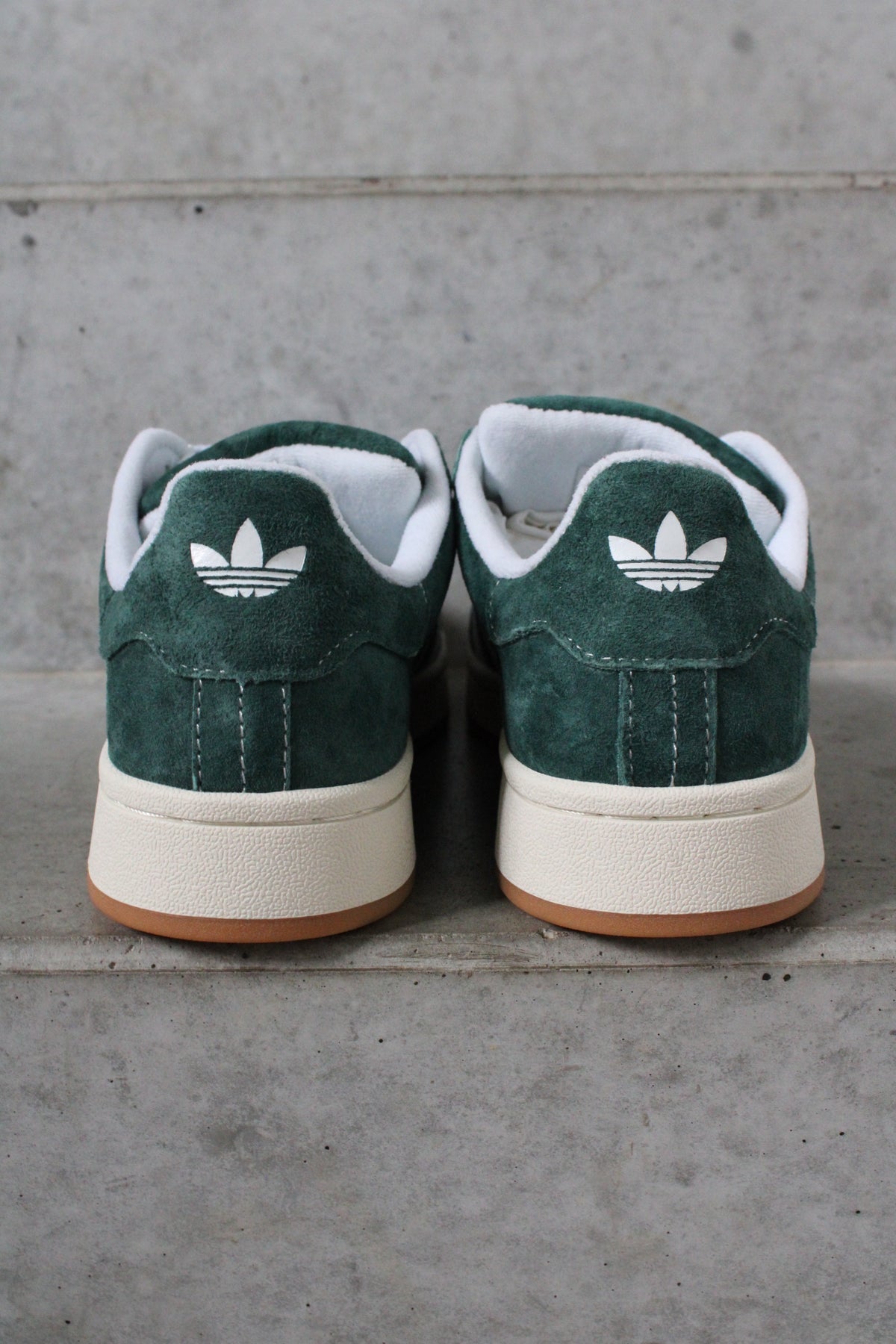 Secondhand green and white Adidas Campus 00s Sneakers