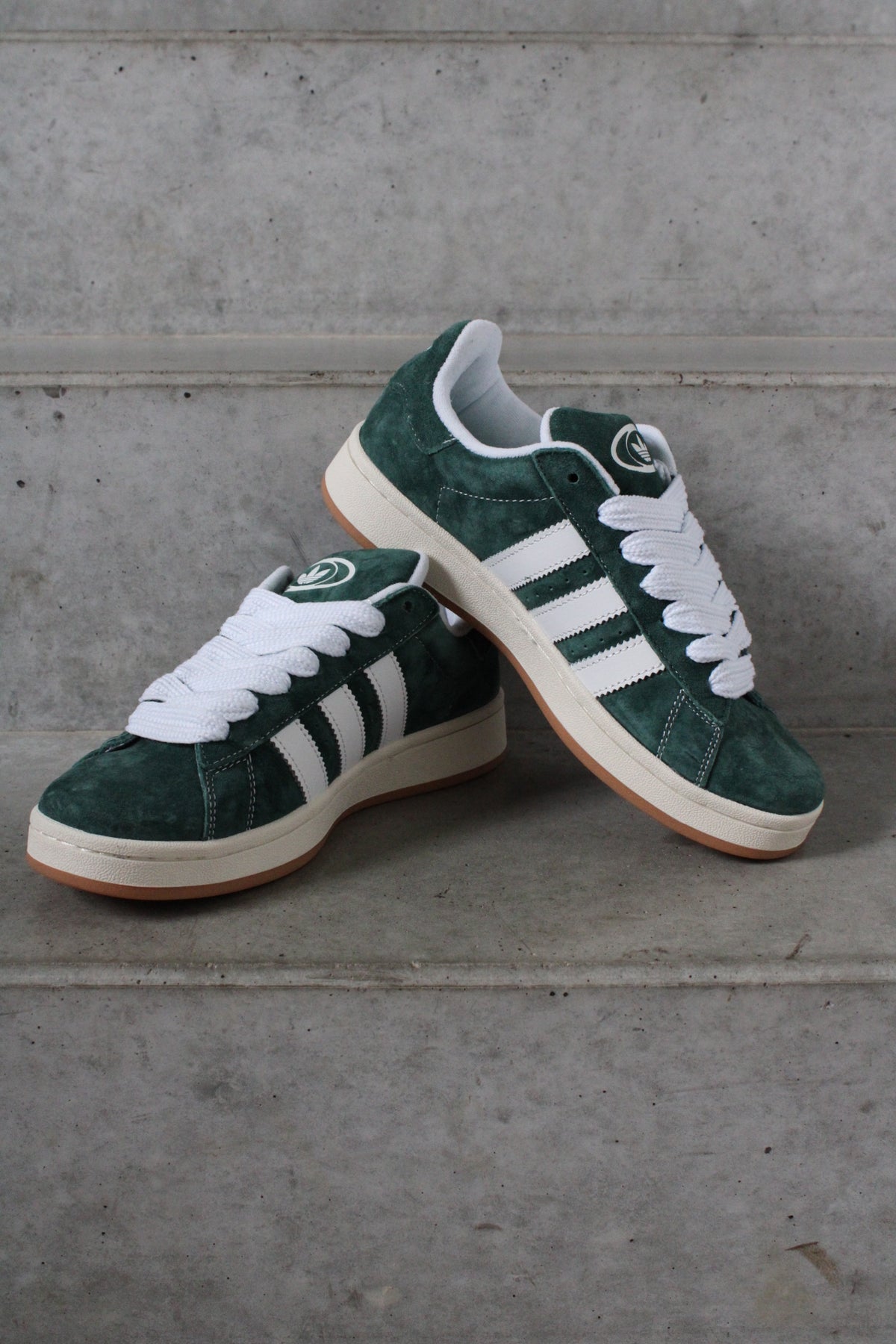 Secondhand green and white Adidas Campus 00s Sneakers