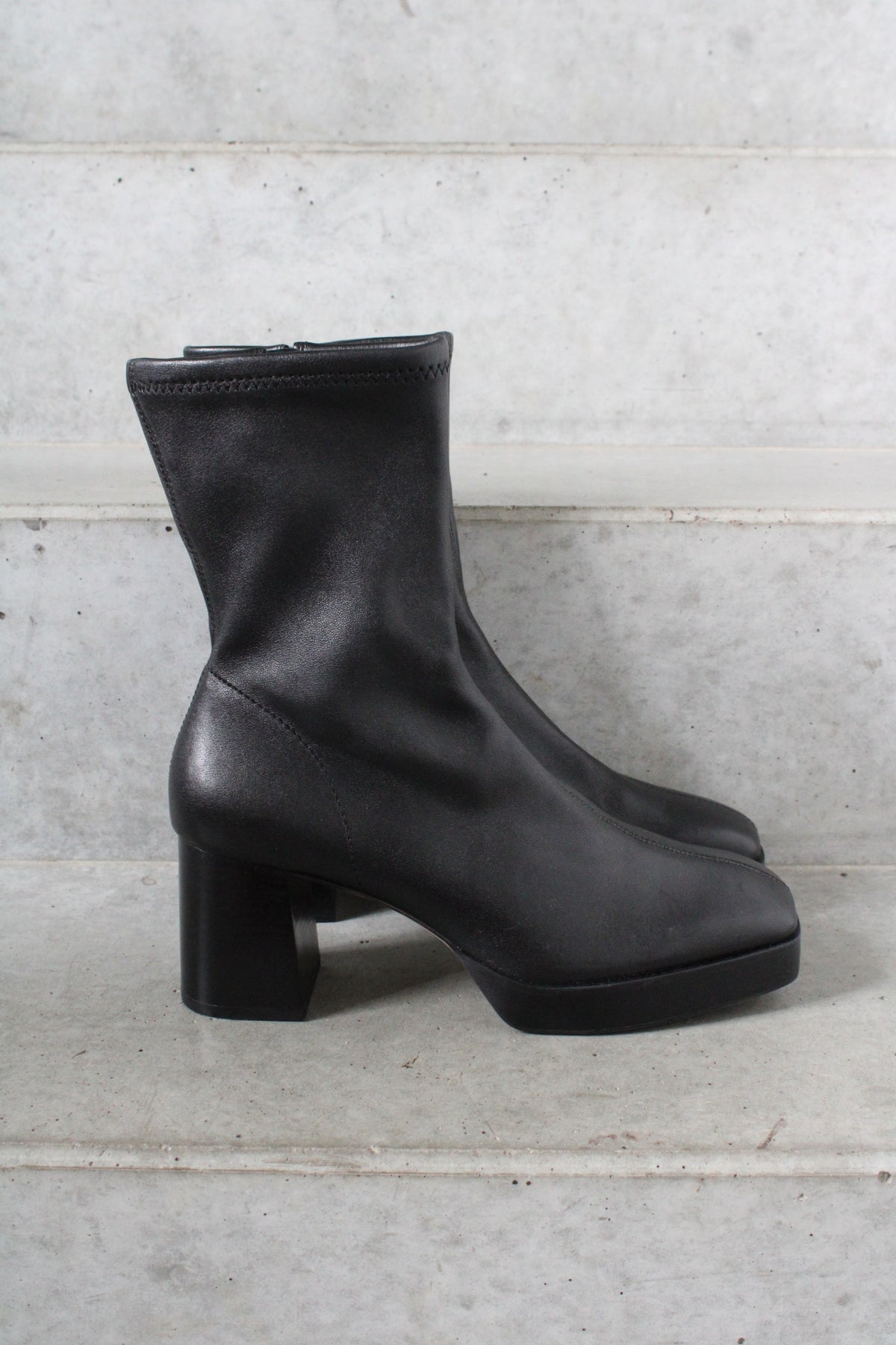 Secondhand black leather & Other Stories Boots 