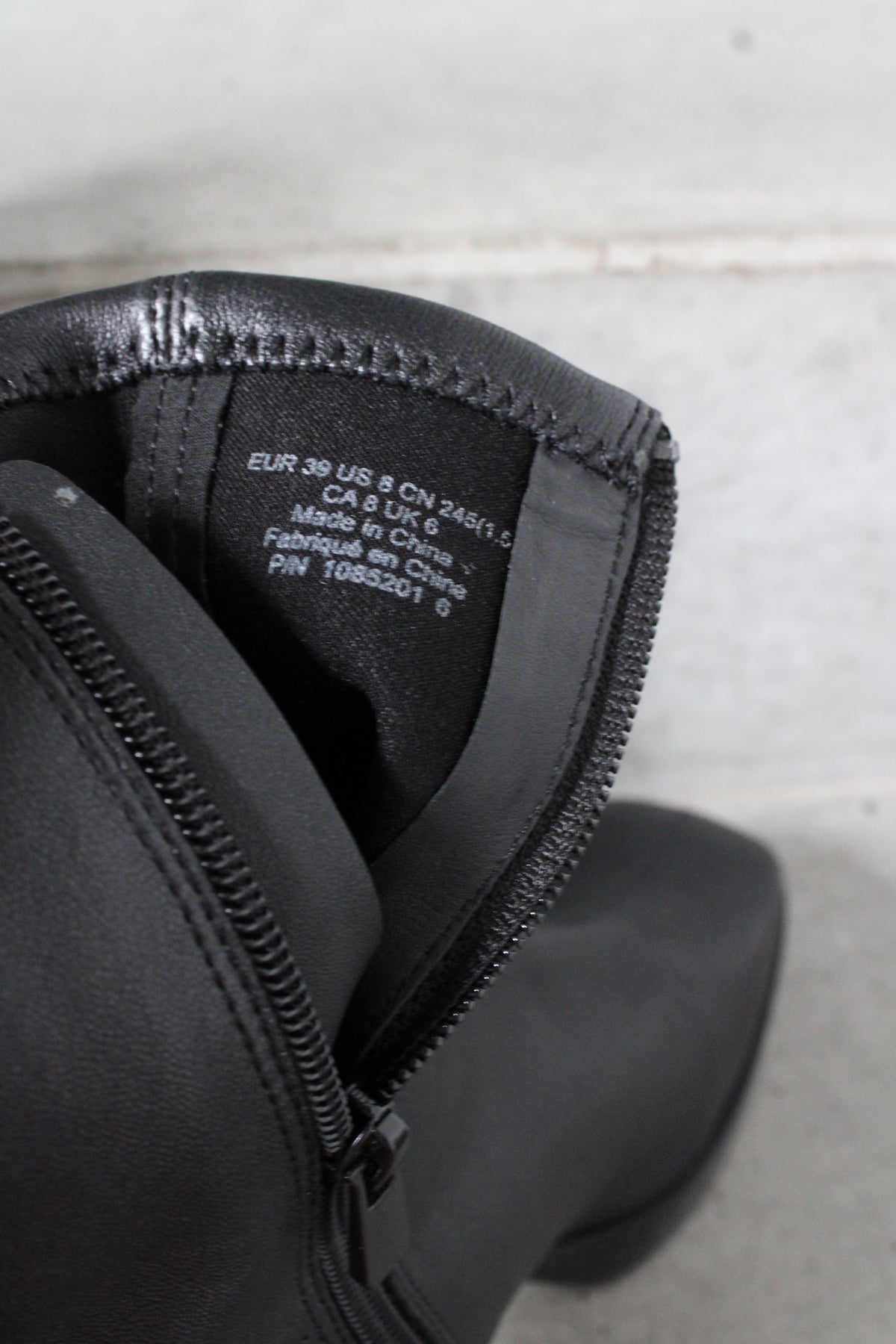 Secondhand black leather & Other Stories Boots 