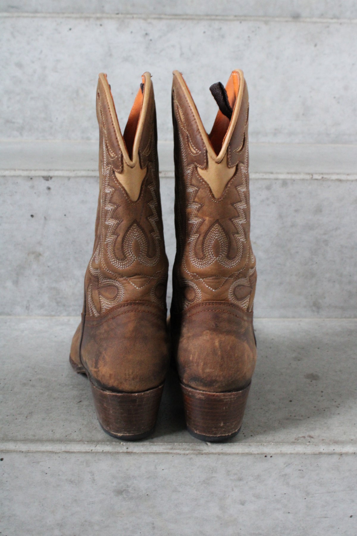 Secondhand brown leather Sendra Cowboy Boots with stiching 