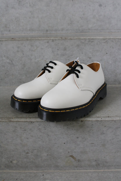 Secondhand white leather Dr. Martens 1461 Bex Shoes 