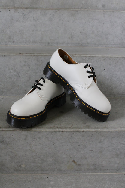 Secondhand white leather Dr. Martens 1461 Bex Shoes 