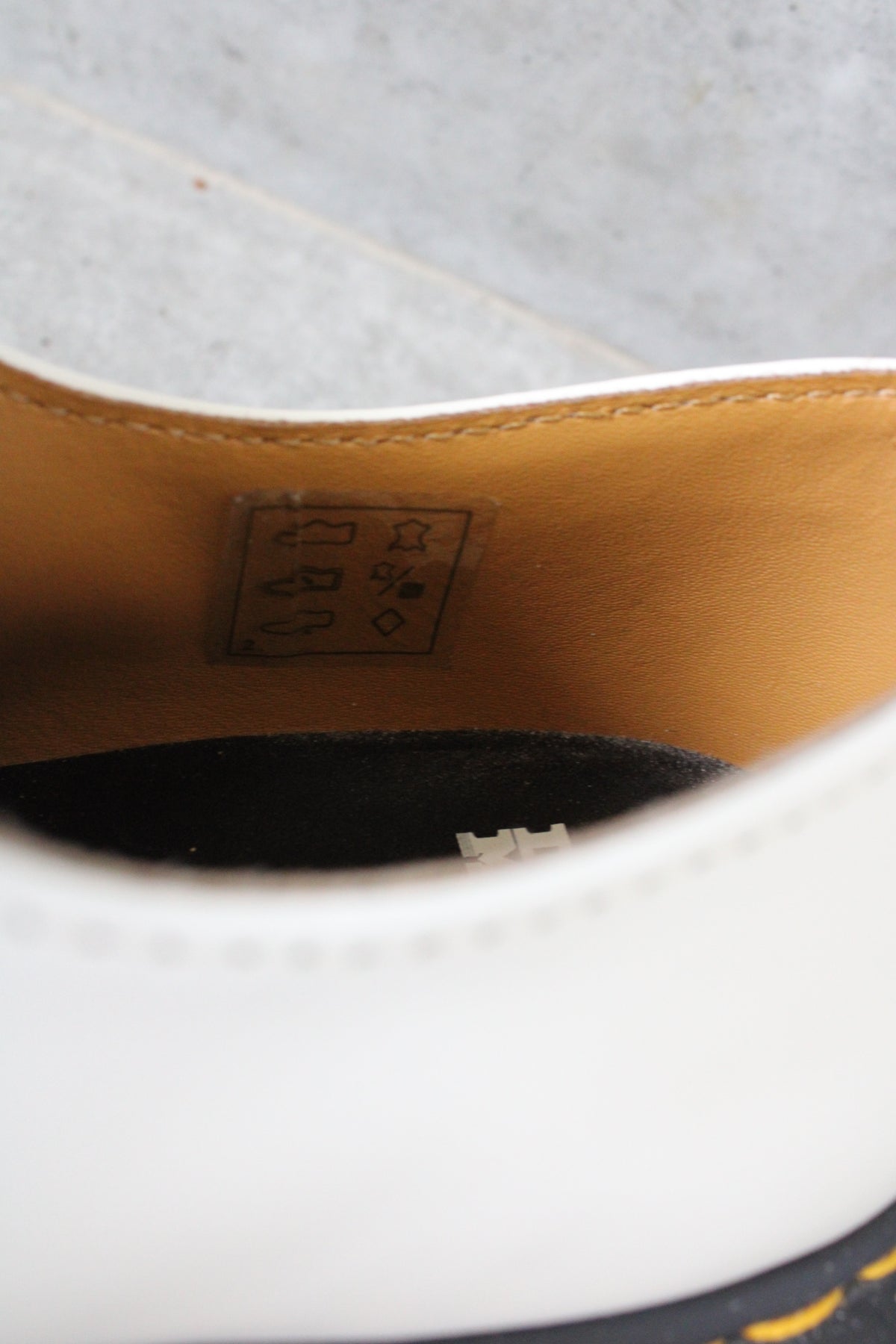 Secondhand white leather Dr. Martens 1461 Bex Shoes 