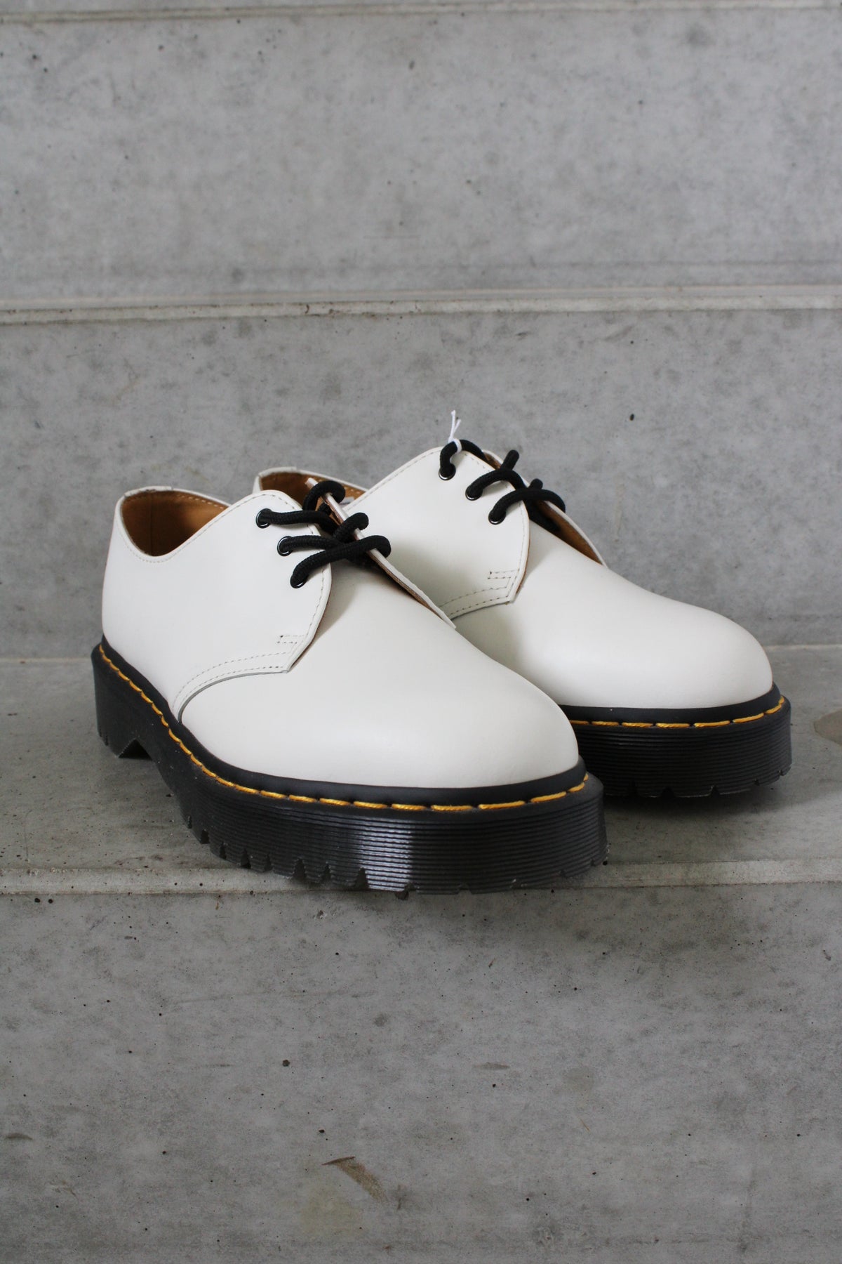 Secondhand white leather Dr. Martens 1461 Bex Shoes 