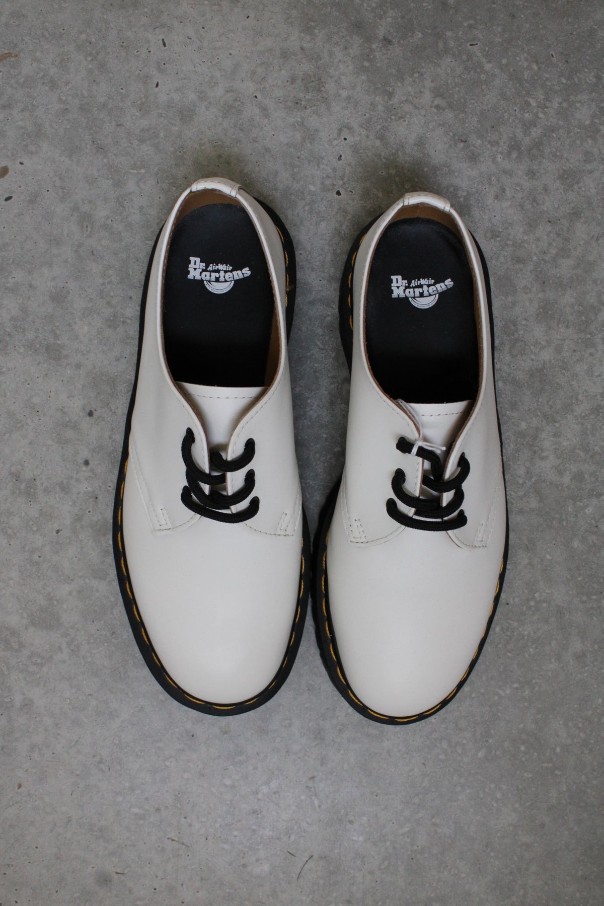 Secondhand white leather Dr. Martens 1461 Bex Shoes 